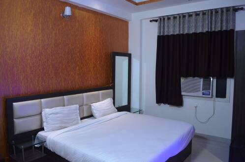 Hotel Golden Sky, Lucknow 4